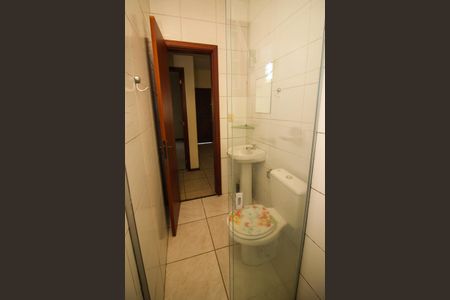 Casa à venda com 54m², 2 quartos e 2 vagas Casa à venda com 54m², 2 quartos e 2 vagasBanheiro