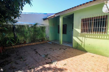Casa à venda com 54m², 2 quartos e 2 vagas Casa à venda com 54m², 2 quartos e 2 vagasQuintal