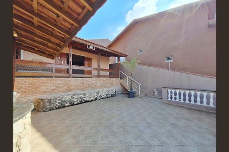 Casa à venda com 295m², 3 quartos e 6 vagasQuintal