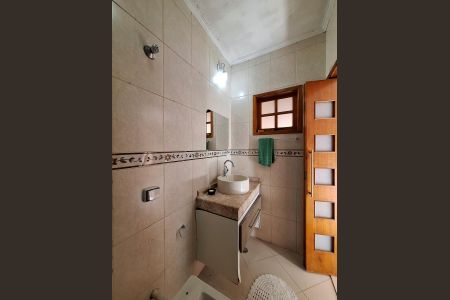 Casa à venda com 295m², 3 quartos e 6 vagasBanheiro Quarto 1