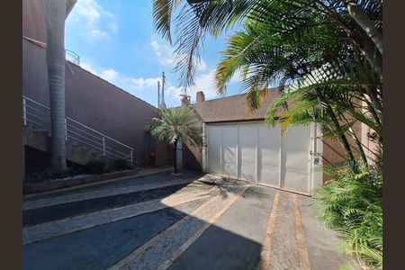 Casa à venda com 295m², 3 quartos e 6 vagasGaragem