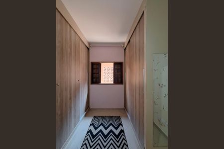 Casa à venda com 295m², 3 quartos e 6 vagasQuarto 2