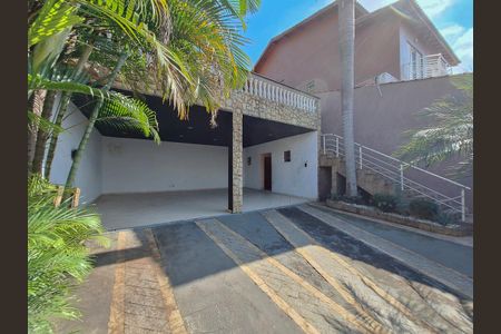 Casa à venda com 295m², 3 quartos e 6 vagasGaragem