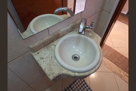 Casa à venda com 295m², 3 quartos e 6 vagasLavabo