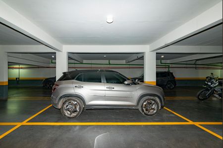 Apartamento à venda com 126m², 3 quartos e 3 vagas Apartamento à venda com 126m², 3 quartos e 3 vagasGaragem