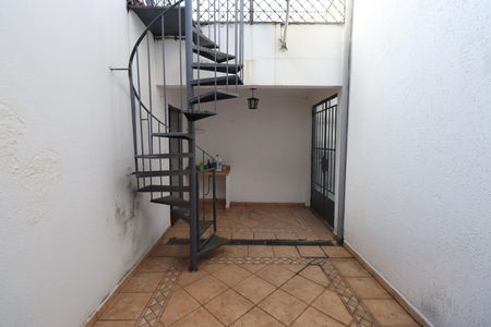 Casa à venda com 319m², 5 quartos e 5 vagasQuintal
