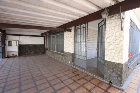 Casa à venda com 319m², 5 quartos e 5 vagasGaragem 2