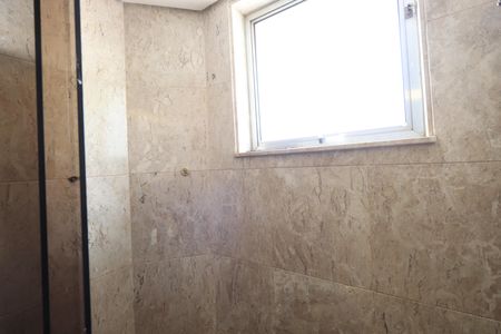 Casa à venda com 319m², 5 quartos e 5 vagasBanheiro Social