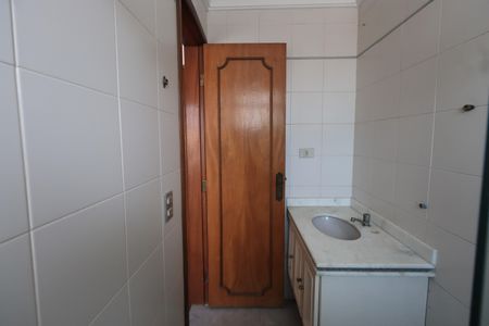 Casa à venda com 319m², 5 quartos e 5 vagasBanheiro da Suíte 1