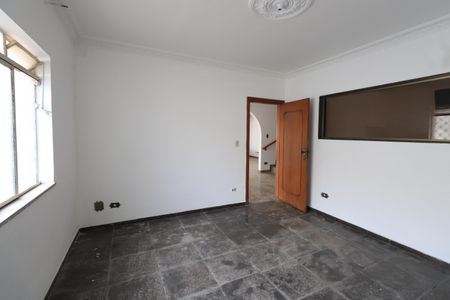 Casa à venda com 319m², 5 quartos e 5 vagasSala de TV