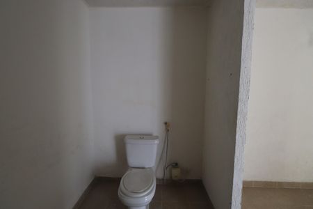 Casa à venda com 319m², 5 quartos e 5 vagasBanheiro de serviço