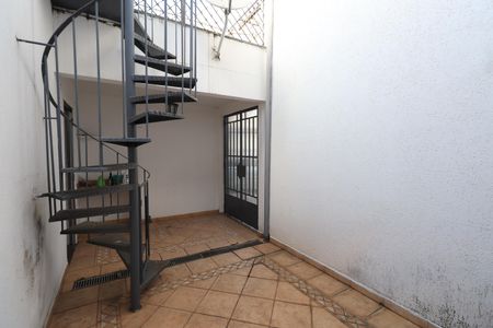 Casa à venda com 319m², 5 quartos e 5 vagasQuintal