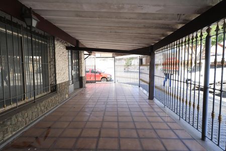 Casa à venda com 319m², 5 quartos e 5 vagasGaragem 2