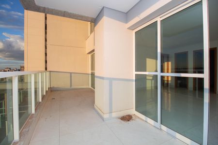 Apartamento para alugar com 162m², 4 quartos e 3 vagas Apartamento para alugar com 162m², 4 quartos e 3 vagasSacada