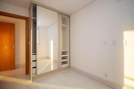 Apartamento para alugar com 162m², 4 quartos e 3 vagas Apartamento para alugar com 162m², 4 quartos e 3 vagasSuíte 1