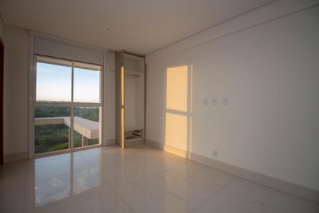 Apartamento para alugar com 162m², 4 quartos e 3 vagas Apartamento para alugar com 162m², 4 quartos e 3 vagasSuíte 4
