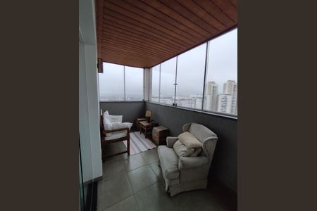 Apartamento para alugar com 134m², 3 quartos e 2 vagas Apartamento para alugar com 134m², 3 quartos e 2 vagasVista da Sacada