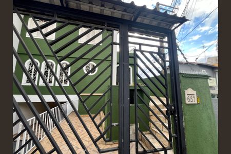 Casa à venda com 250m², 4 quartos e 3 vagasFachada