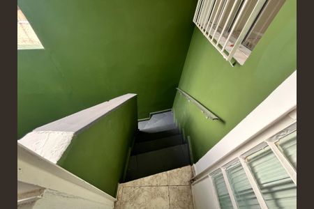 Casa à venda com 250m², 4 quartos e 3 vagasEscada