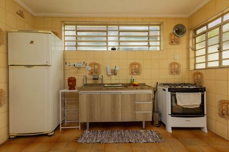 Casa à venda com 140m², 4 quartos e 3 vagas Casa à venda com 140m², 4 quartos e 3 vagasCozinha