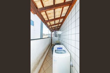 Apartamento à venda com 179m², 3 quartos e 3 vagas Apartamento à venda com 179m², 3 quartos e 3 vagasÁrea de Serviço