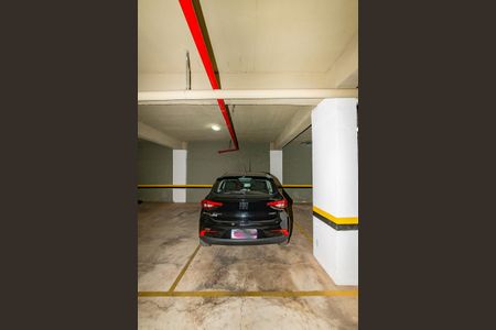 Apartamento à venda com 179m², 3 quartos e 3 vagas Apartamento à venda com 179m², 3 quartos e 3 vagasGaragem