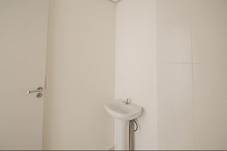 Apartamento à venda com 44m², 2 quartos e sem vaga Apartamento à venda com 44m², 2 quartos e sem vagaBanheiro