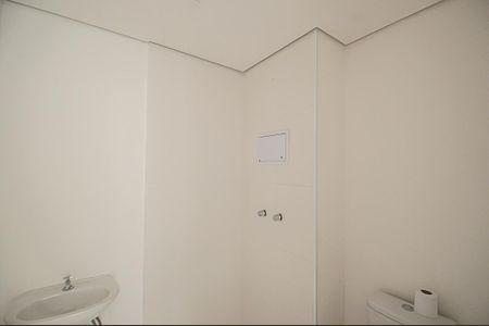 Apartamento à venda com 44m², 2 quartos e sem vaga Apartamento à venda com 44m², 2 quartos e sem vagaBanheiro