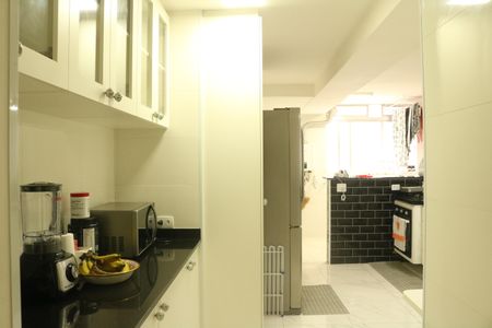 Apartamento à venda com 136m², 2 quartos e 2 vagasCozinha