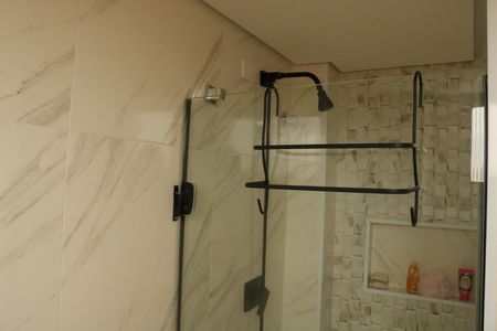 Apartamento à venda com 136m², 2 quartos e 2 vagasBanheiro da Suíte