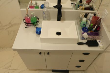 Apartamento à venda com 136m², 2 quartos e 2 vagasBanheiro da Suíte