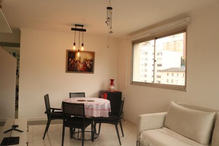 Apartamento à venda com 136m², 2 quartos e 2 vagasSala