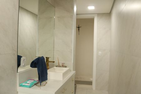 Apartamento à venda com 136m², 2 quartos e 2 vagasBanheiro Social