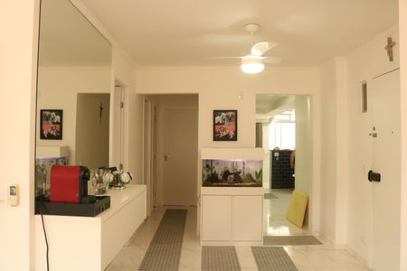 Apartamento à venda com 136m², 2 quartos e 2 vagasSala