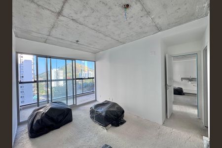 Apartamento à venda com 82m², 2 quartos e 1 vaga Apartamento à venda com 82m², 2 quartos e 1 vagaSuíte