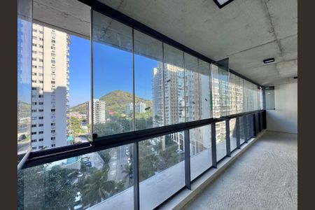 Apartamento à venda com 82m², 2 quartos e 1 vaga Apartamento à venda com 82m², 2 quartos e 1 vagaVaranda