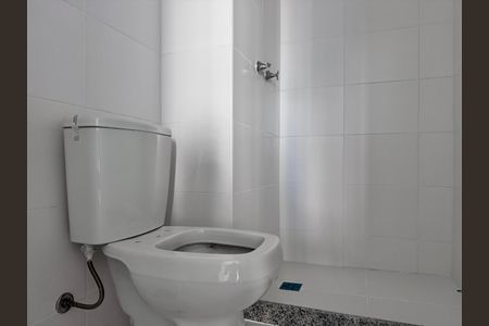 Apartamento à venda com 82m², 2 quartos e 1 vaga Apartamento à venda com 82m², 2 quartos e 1 vagaBanheiro da Suíte