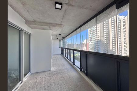 Apartamento à venda com 82m², 2 quartos e 1 vaga Apartamento à venda com 82m², 2 quartos e 1 vagaVaranda