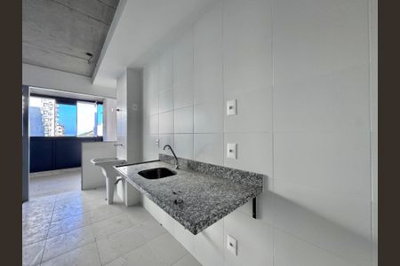 Apartamento à venda com 82m², 2 quartos e 1 vaga Apartamento à venda com 82m², 2 quartos e 1 vagaCozinha e Área de Serviço