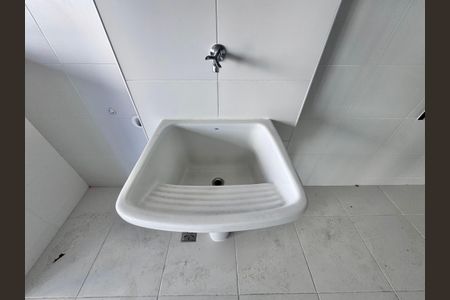 Apartamento à venda com 82m², 2 quartos e 1 vaga Apartamento à venda com 82m², 2 quartos e 1 vagaCozinha e Área de Serviço