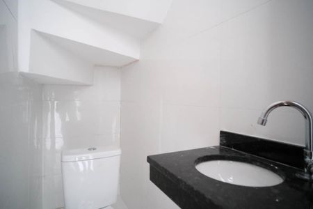 Casa à venda com 72m², 2 quartos e 1 vagaBanheiro da Suíte 2