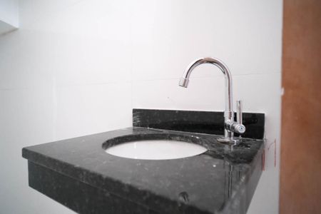 Casa à venda com 72m², 2 quartos e 1 vagaLavabo