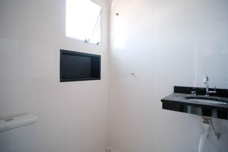 Casa à venda com 72m², 2 quartos e 1 vagaBanheiro da Suíte 2