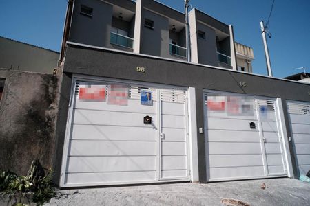 Casa à venda com 72m², 2 quartos e 1 vagaFachada