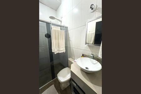 Casa à venda com 240m², 3 quartos e 3 vagasBanheiro da Suíte