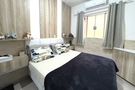 Casa à venda com 240m², 3 quartos e 3 vagasSuíte