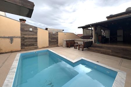 Casa à venda com 240m², 3 quartos e 3 vagasQuintal