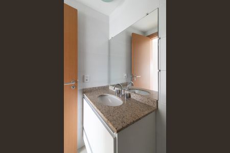 Apartamento à venda com 62m², 2 quartos e 1 vaga Apartamento à venda com 62m², 2 quartos e 1 vagaBanheiro da Suíte