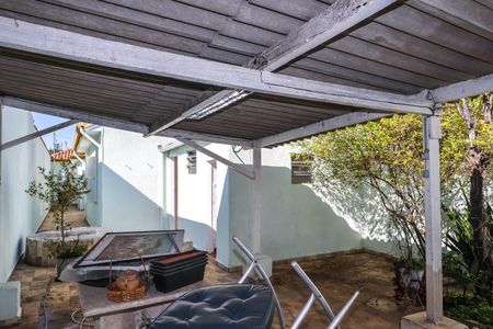 Casa à venda com 227m², 3 quartos e 2 vagas Casa à venda com 227m², 3 quartos e 2 vagasQuintal