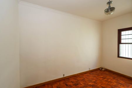 Casa à venda com 227m², 3 quartos e 2 vagas Casa à venda com 227m², 3 quartos e 2 vagasQuarto 3